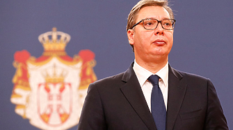 Сръбският президент Александър Вучич се оттегля от ръководството на партията си