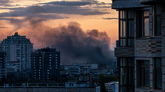 Украинската армия съобщи за нови взривове и пожари в Киев