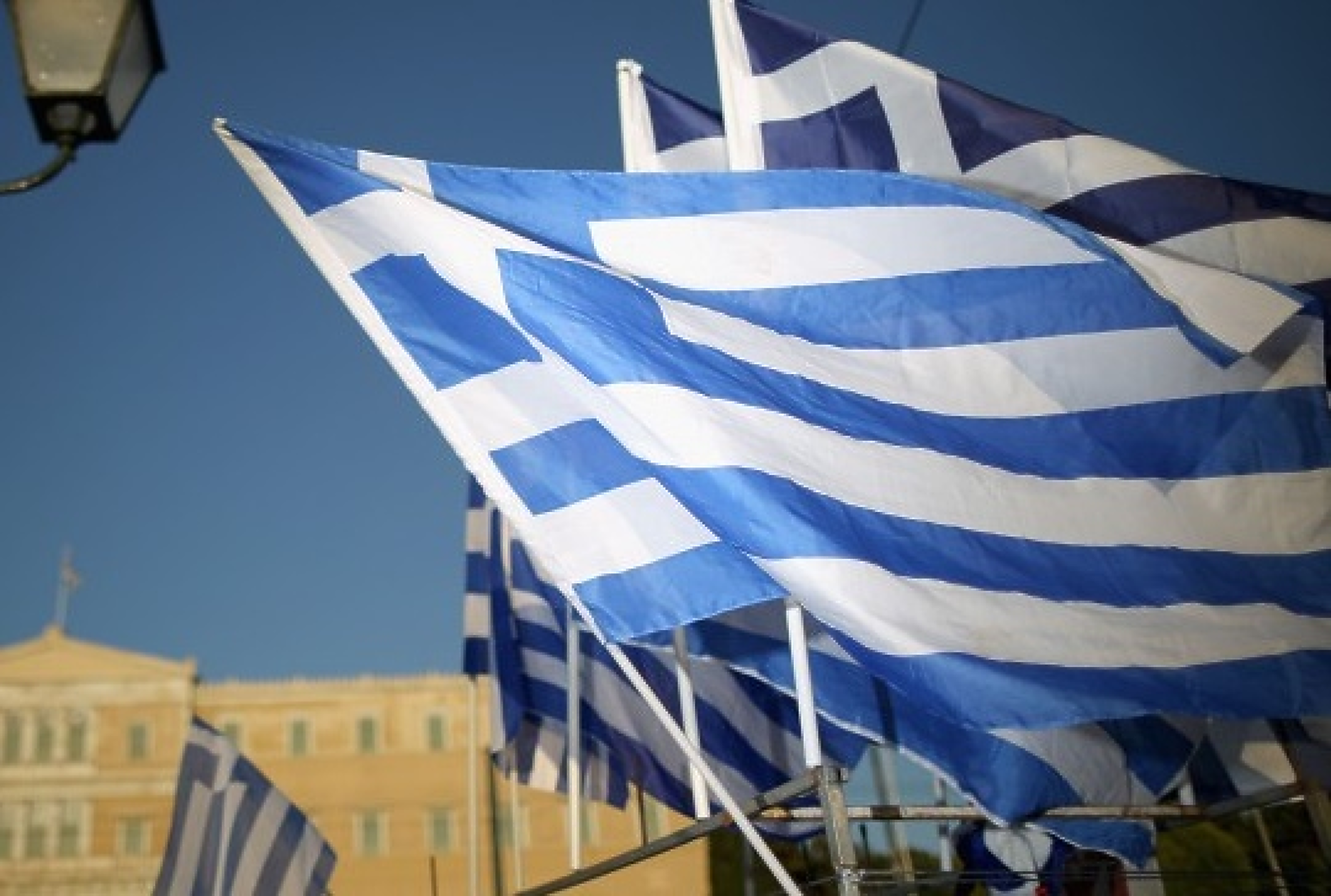 800 хиляди гърци плащат две трети от данъците в страната