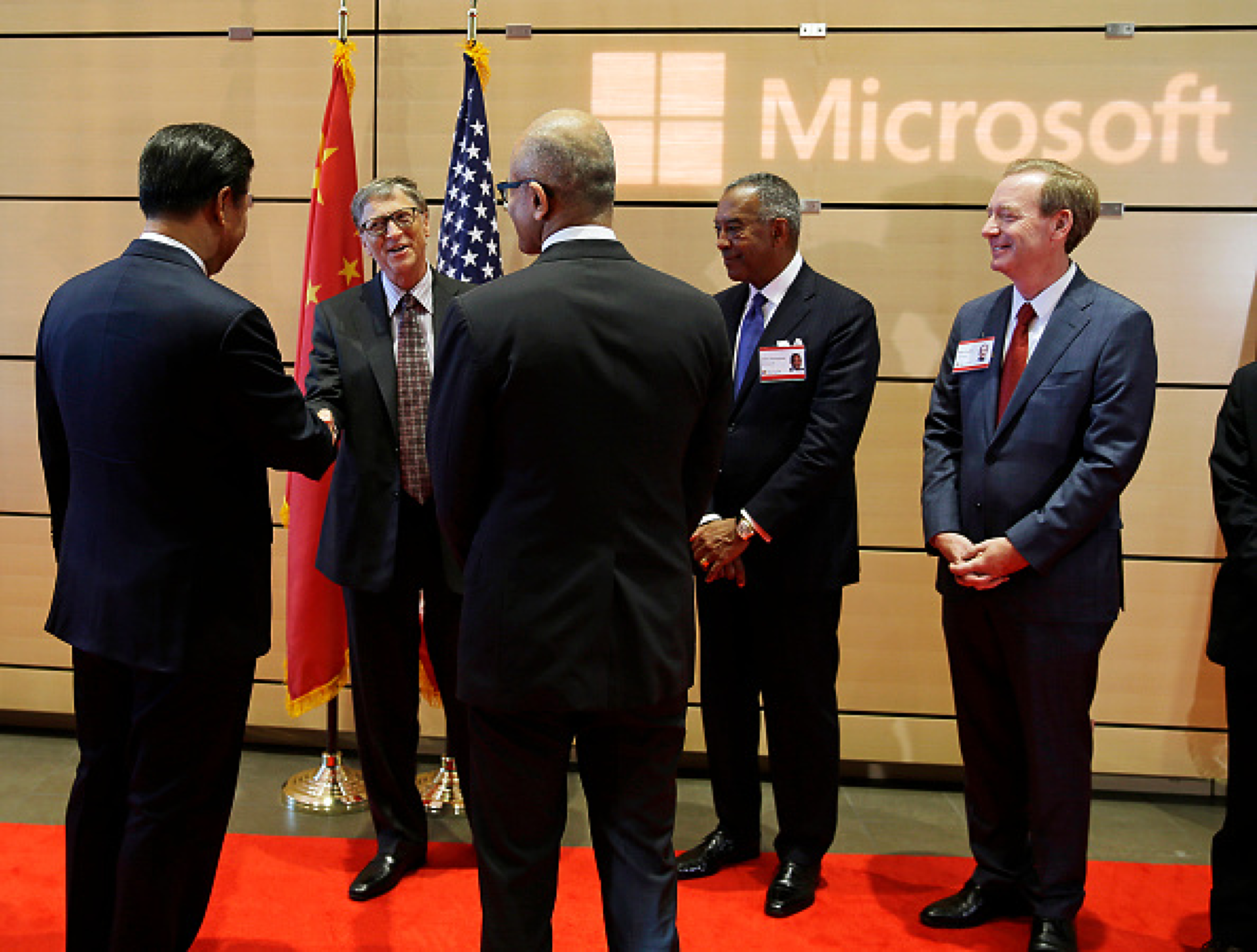 Бил Гейтс и Си Дзинпин договориха сътрудничество в шест направления 