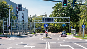 Над 700 пешеходни пътеки в София са с допълнително осветление