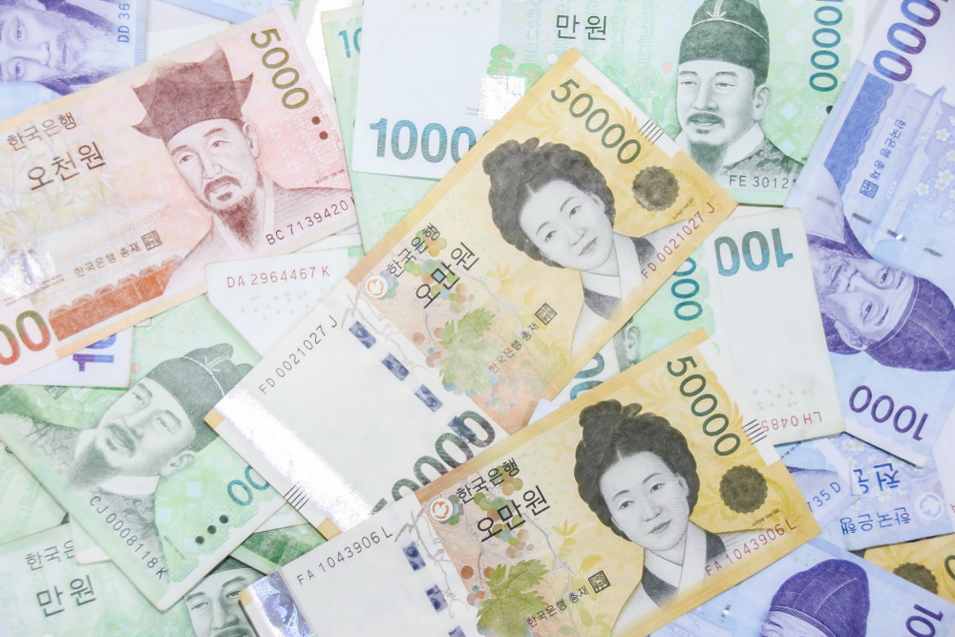 Южна Корея ще позволи да бъдат лицензирани  нови банки  за първи път от 30 г.