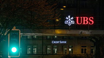 UBS ще погълне напълно швейцарския банков бизнес на Credit Suisse