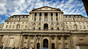 Централните банки в Европа са изправени пред „тройна дилема“