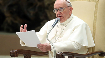Папа Франциск: Светът наближава точката на пречупване