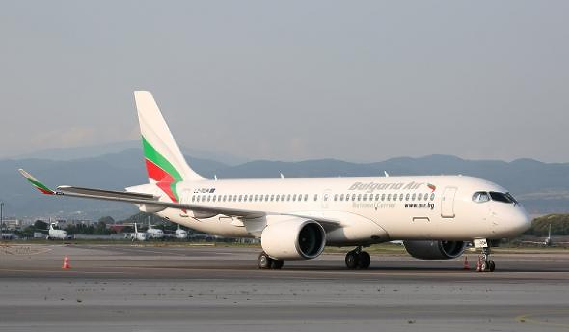 „България Еър“ временно спира полетите до Тел Авив