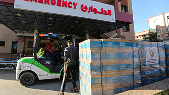 Франция ще изпрати още медицински консумативи и втори болничен кораб в Газа
