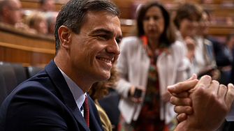Педро Санчес си осигури нов мандат като премиер