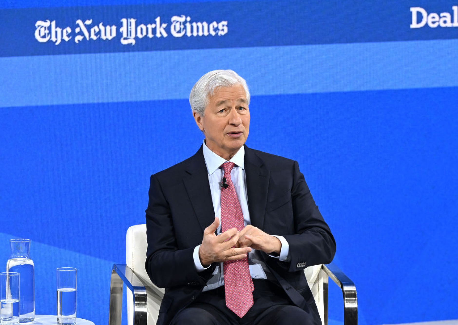 Шефът на JPMorgan Chase: Ще напуснем Китай, ако ни бъде наредено от Вашингтон
