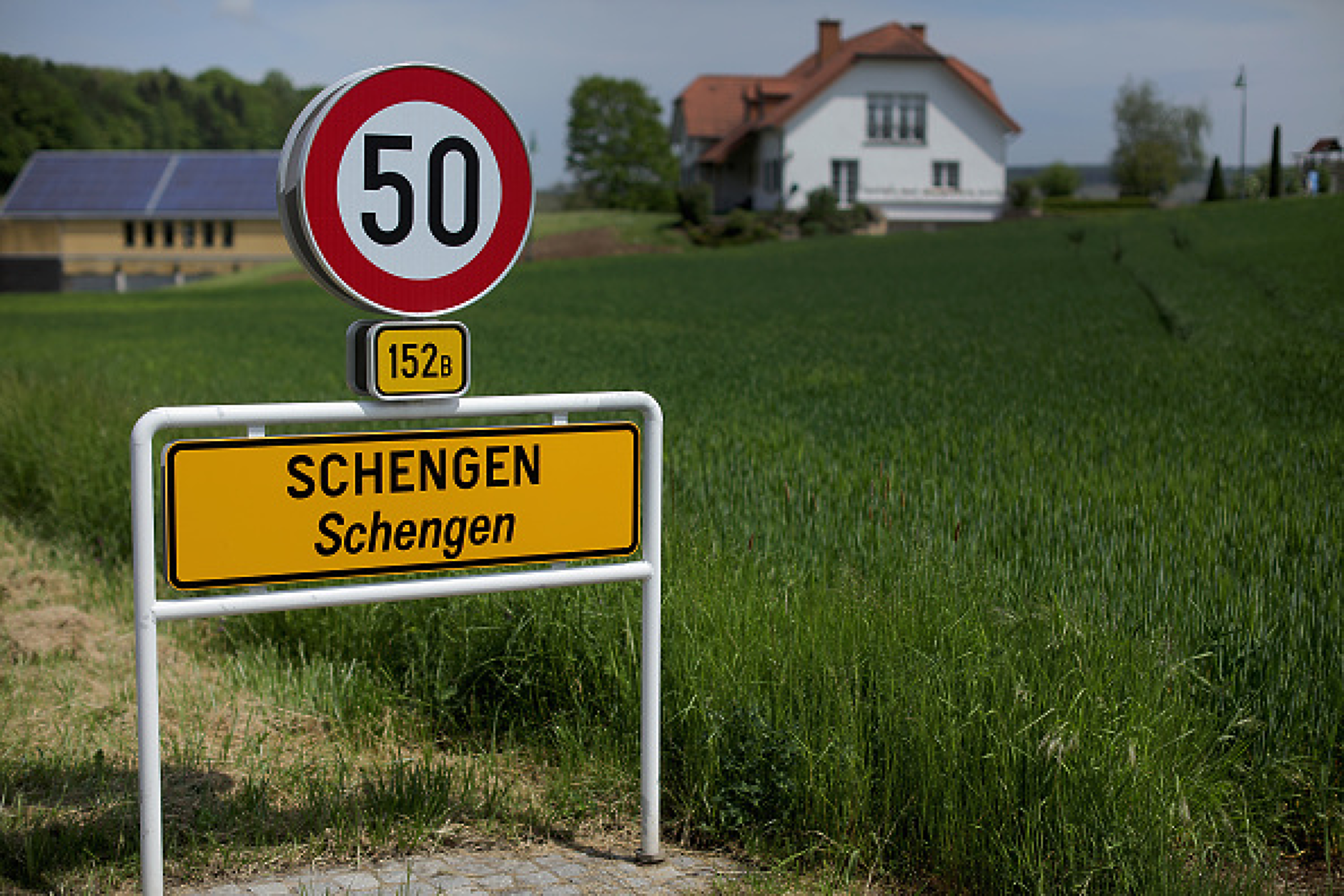 Австрия е готова да разхлаби ветото за Шенген с премахване на границите по въздух