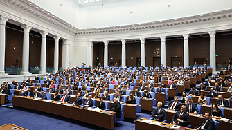 Парламентът разреши държавата да придобие до 1,6 млрд. лв. дългове на столичната Топлофикация 