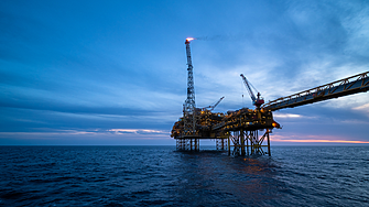 МАЕ ревизира прогнозата си за глобалните доставки на петрол  с 200 хил. барела на ден