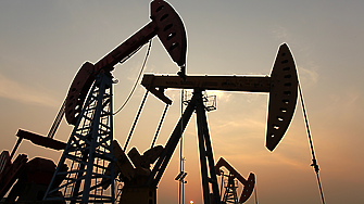 САЩ увеличиха рекордно добива на шистов нефт на фона на съкращенията на износа на ОПЕК+