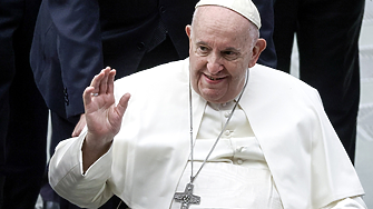 Папа Франциск: Трябва да се каже не на войната“ и да на мира