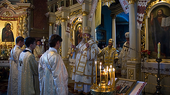Митрополит Антоний ще отслужи Рождественската света литургия, патриархът е в стабилно състояние
