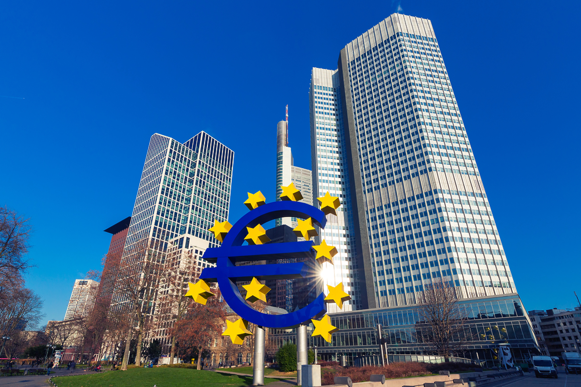 Инфлацията в еврозоната се е увеличила през декември, подхранвайки дебатите за намаляване на лихвите
