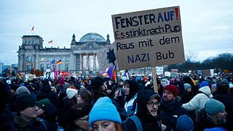 Протестите срещу крайната десница в Германия през уикенда са събрали почти 1 млн. души