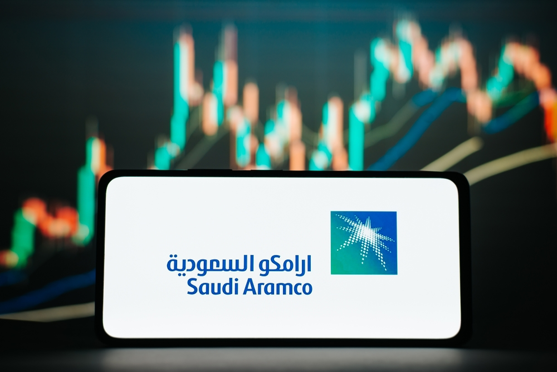 Саудитска Арабия планира допълнително предлагане на акции на Saudi Aramco за $10 млрд. 