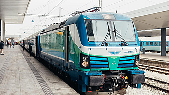 БДЖ осигурява над 9 000 допълнителни места във влаковете за националния празник