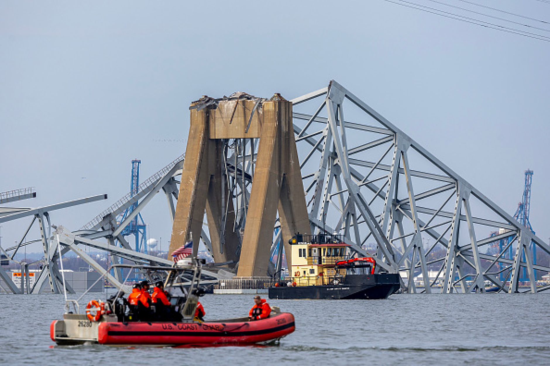 Възстановяването на срутения мост в Балтимор може да струва 1 млрд. долара
