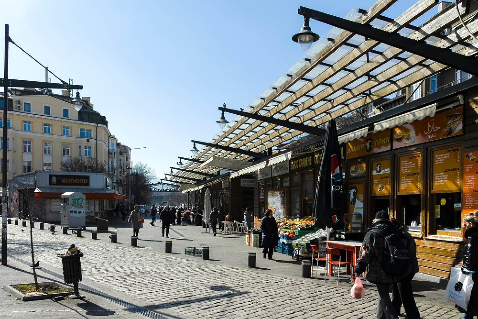 Връщат пълния размер на такса тротоарно право в София от 1 април