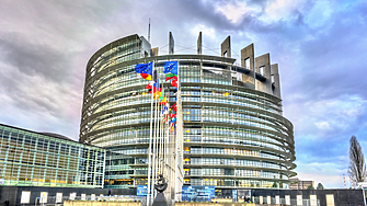 Politico: ЕС ще задържи 5 млрд. евро от замразените активи на Русия, за да плаща искове по дела
