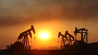 Цените на петрола са напът да прекъснат своята двуседмична губеща серия