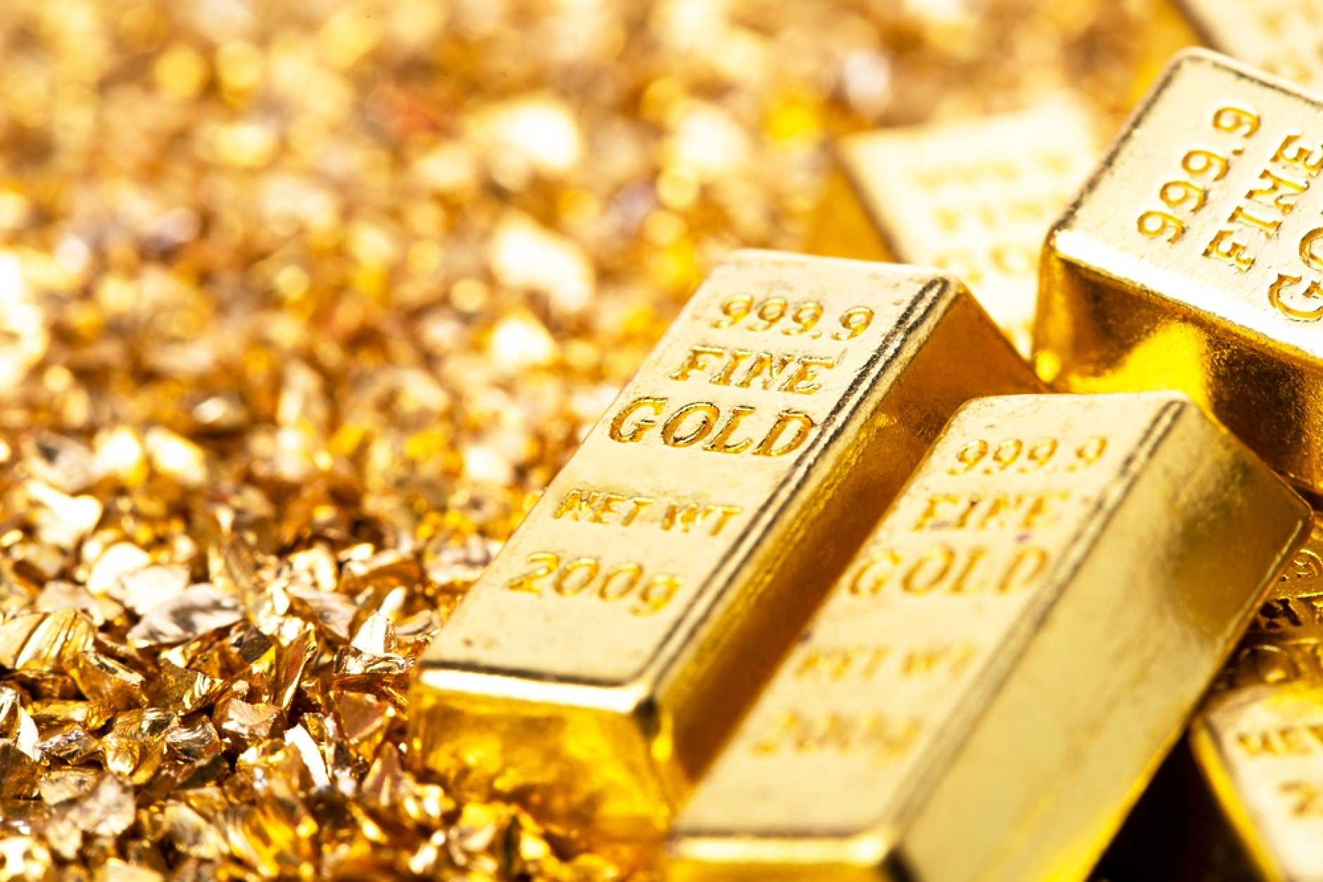 Цената на златото отбеляза  най-големия си спад за повече от година  