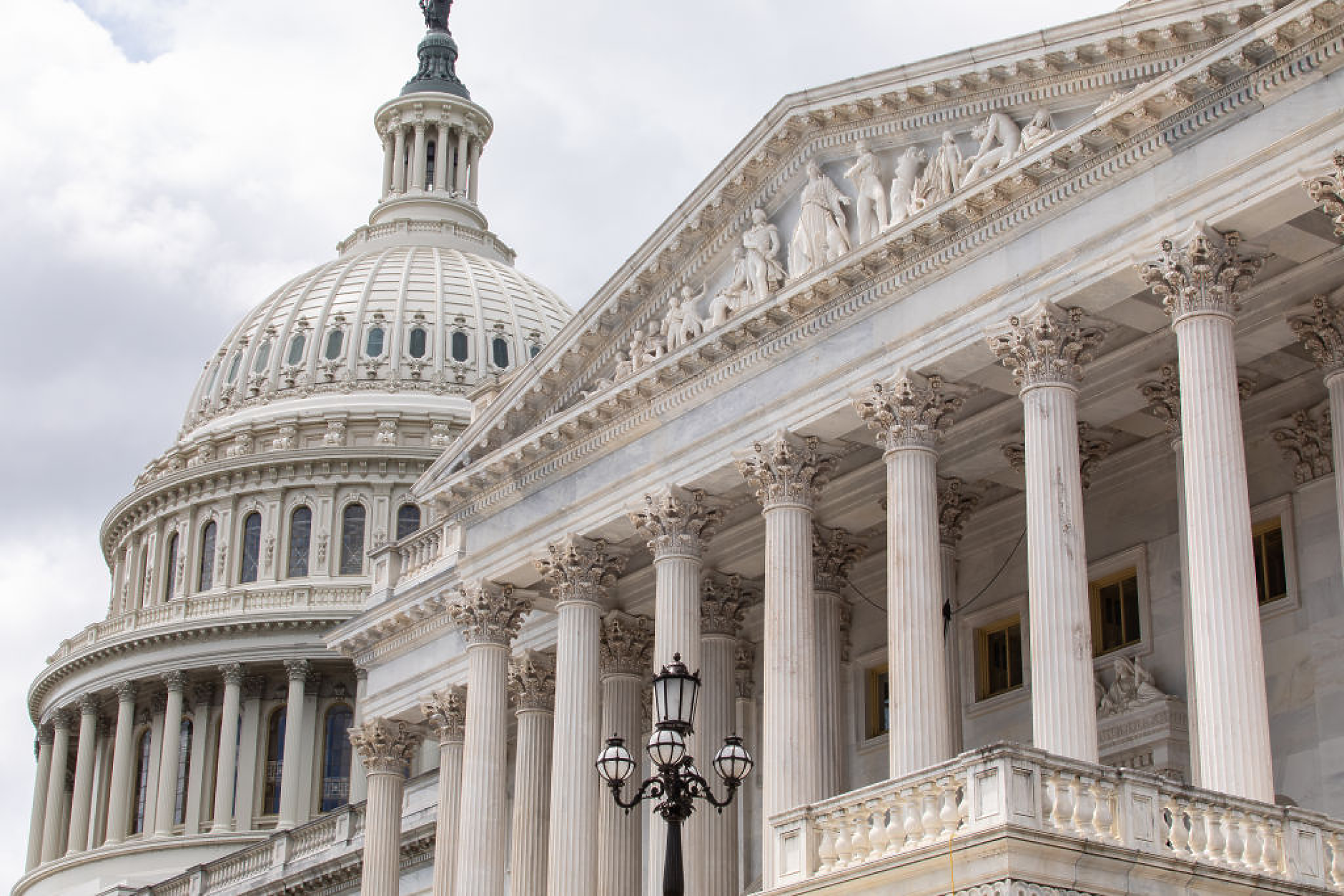 Сенатът на САЩ одобри помощта за Украйна, Израел и Тайван