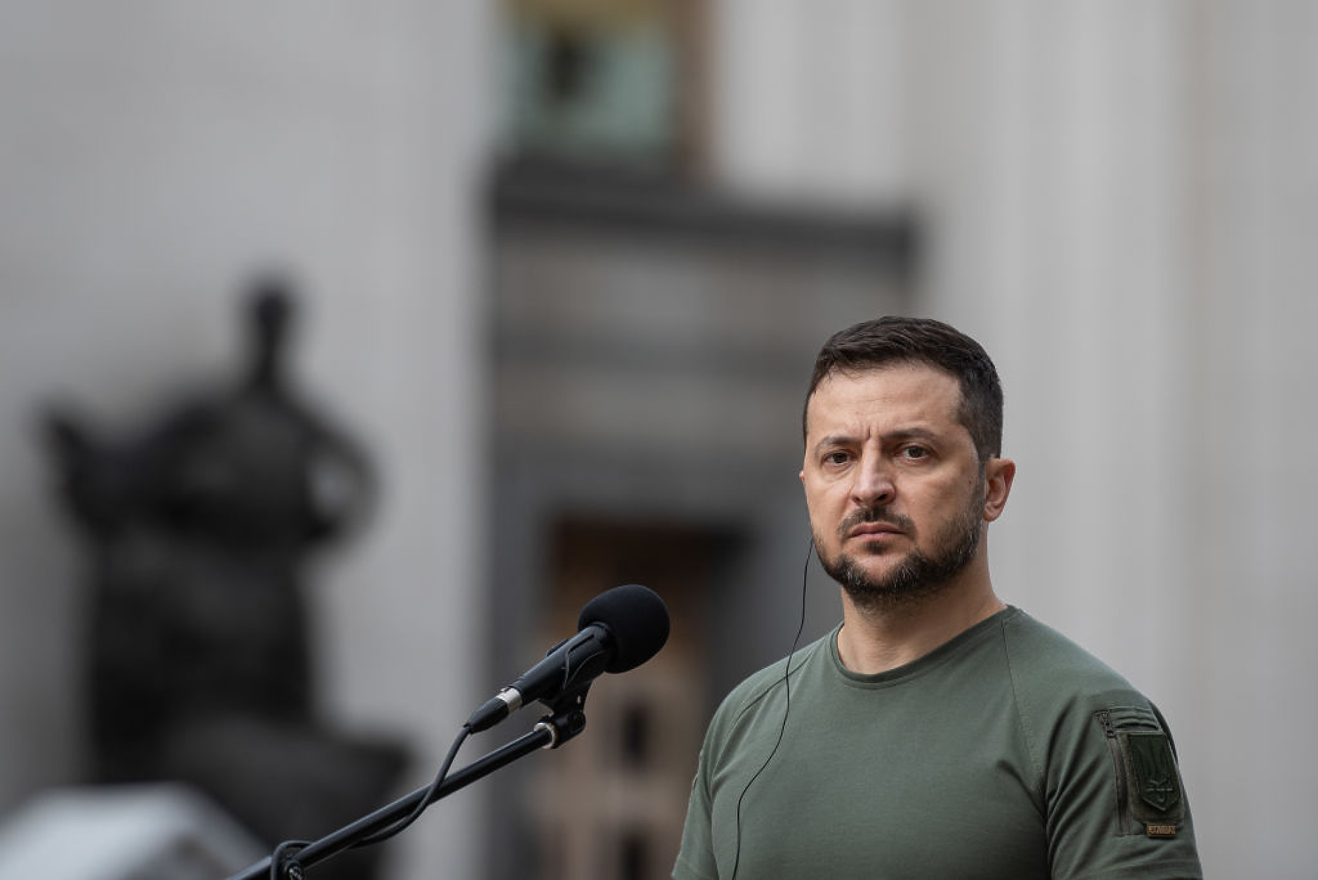 Зеленски: Ще поискаме да бъде свикано заседание на Съвета НАТО-Украйна
