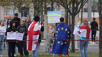 Bloomberg: Издаването на златни визи в ЕС процъфтява, въпреки призивите за премахването им