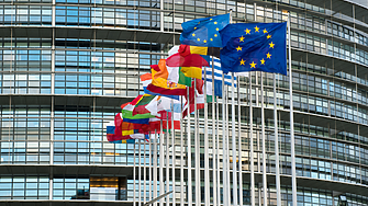 Проучване: Икономически песимизъм властва сред европейците преди изборите за Европарламент