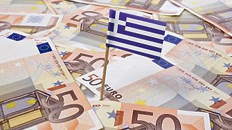 Държавните служители в Гърция протестират заради ниски заплати и високи данъци