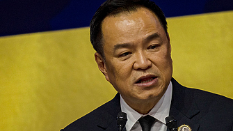 Тайландският премиер разпуска парламента, за да „върне властта на народа“