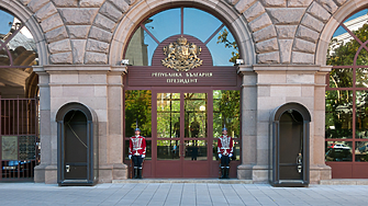 Президентът започва консултации с парламентарните групи от понеделник