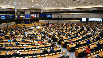 Европа гласува за разширяване на достъпа до аборти в исторически вот