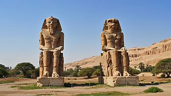 Египет разкрива реставрирани колосални статуи в Луксор