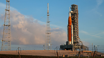 Исторически старт: стотици хиляди ще наблюдават мисията Artemis II към Луната